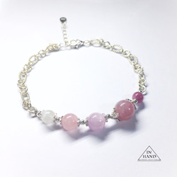 桜のロマンチック - ピンクの鉱物のデザインのブレスレット 1枚目の画像