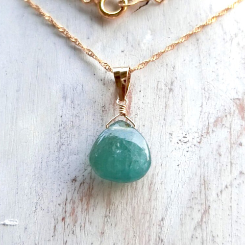 グランディディエライトペンダントトップネックレストップ