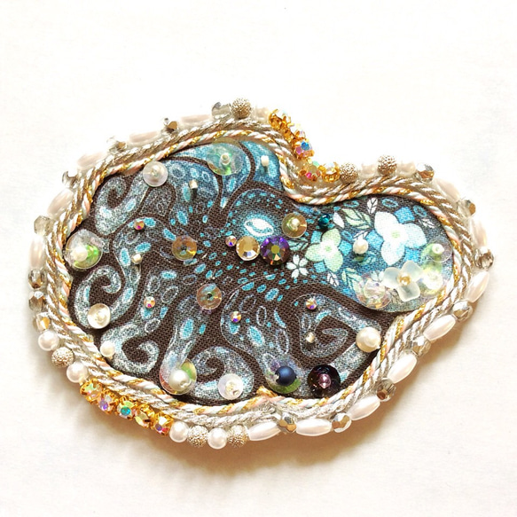 ブルーハンドメイド2017 たこさん ビーズ刺繍ブローチ ブローチ Piari