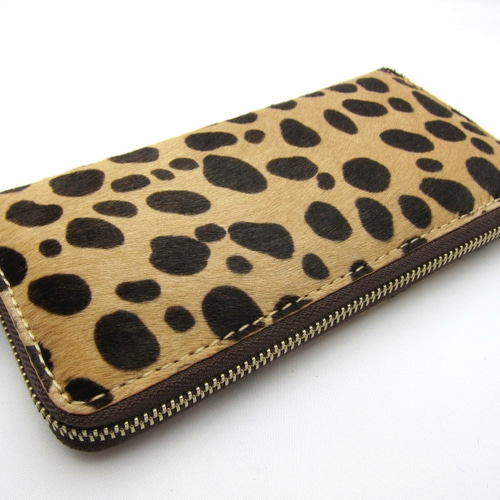 とても滑らかなイタリア製ハラコ ラウンドファスナー長財布 チータ柄  