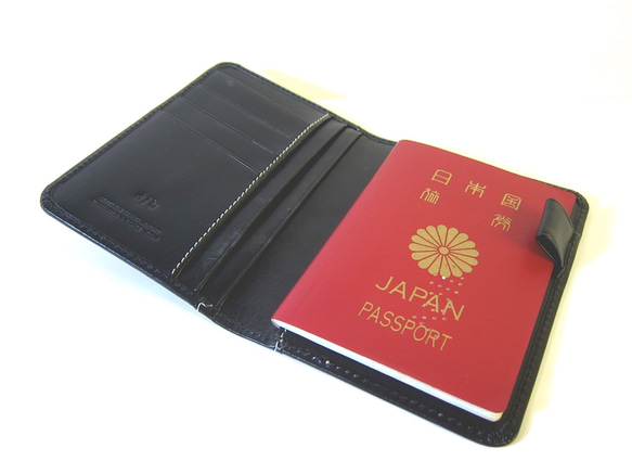 【名入れ】ぴったりサイズのパスポートケース イタリアンスムースレザー ブラック 3枚目の画像
