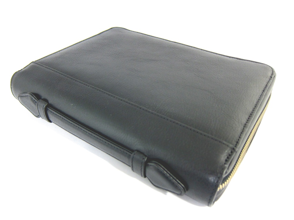 ハンドル付き：Ａ５サイズのシステム手帳　イタリアンシュリンクレザー　ブラック