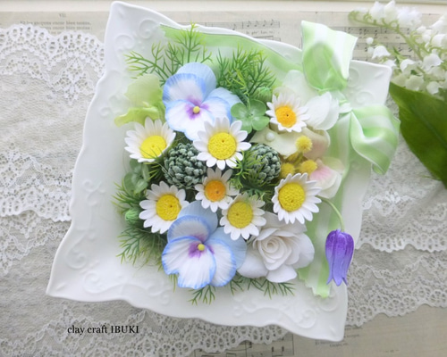 クレイ パンジーとデイジーとクローバのお花畑♪ アートフラワー ...