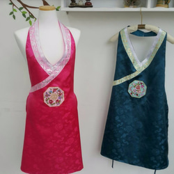 Traditional aprons/伝統的なエプロン 3枚目の画像