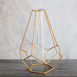 スワッグにもなる2way幾何学的ゴールドワイヤー花瓶とアンティークアジサイ造花ブーケのアレンジ 15枚目の画像