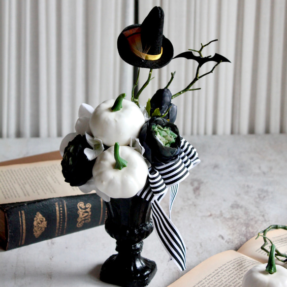 ハッピー♪ハロウィン＊フラワーアレンジメント〜モノトーン