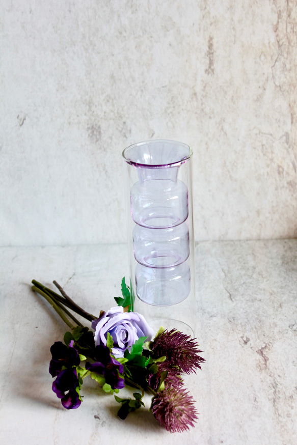 【造花付き】パープルクリアガラス花瓶の投げ入れ 7枚目の画像