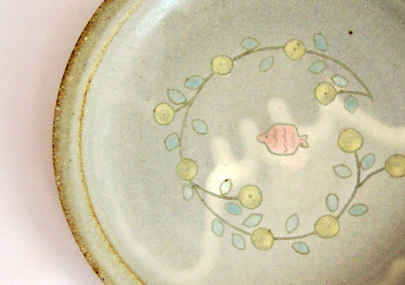 魚と花　リム皿　大 2枚目の画像