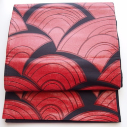 黒に赤の青海波・漆箔織り出し帯 1枚目の画像