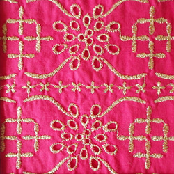 ビビッドピンク金刺繍 1枚目の画像