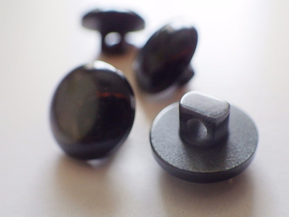 黒３種足つきボタン（９個セット） 3枚目の画像