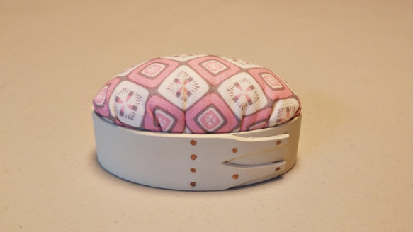 Pincushion 針山　（Shaker Oval Box #0) 1枚目の画像