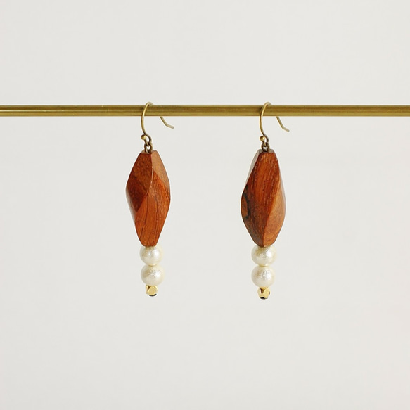 wood beads × cotton pearl pierce / earrings 2枚目の画像