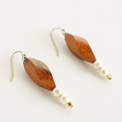 wood beads × cotton pearl pierce / earrings 4枚目の画像