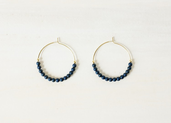 navy beads pierce 1枚目の画像