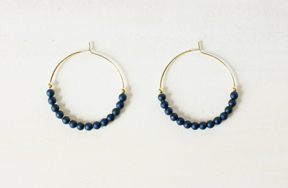 navy beads pierce 2枚目の画像