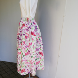 きれいな花柄リネンのロングスカート（ボタニカル柄） 3枚目の画像