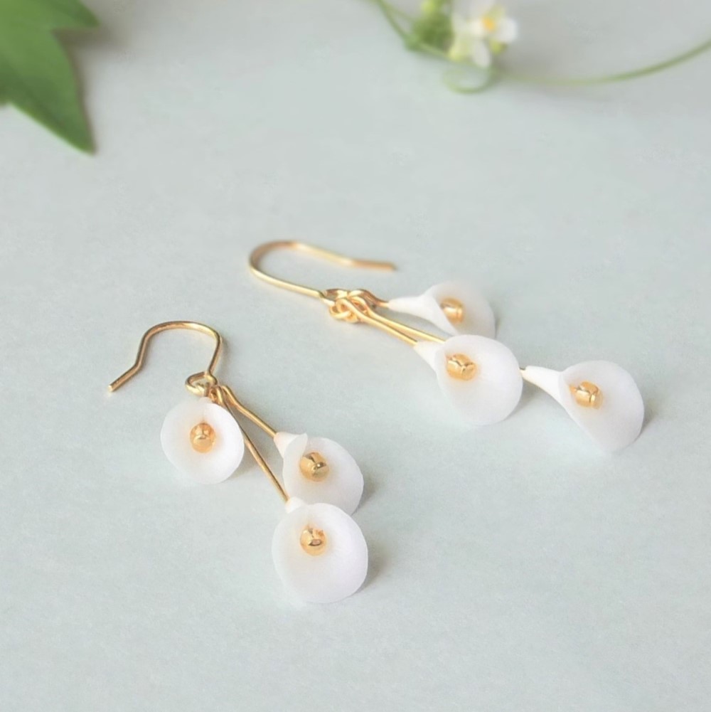 No.814【10ペア】 白い花 チェーン ハンドメイド ピアス イヤリング No.814【10ペア】 白い花 チェーン ハンドメイド ピアス イヤリング