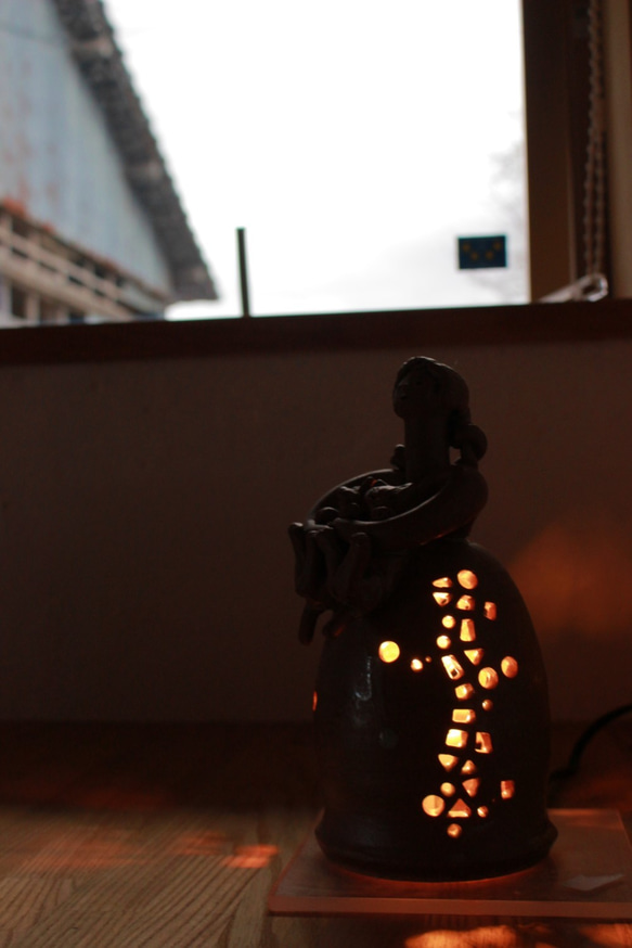 ランプ・照明　明かり灯る人形　　『純喫茶くりいま』 9枚目の画像