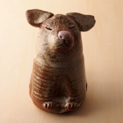 陶置物　犬の土鈴（白マット釉） 1枚目の画像