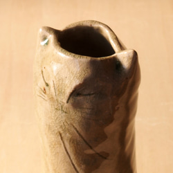 猫の花瓶（灰釉） 7枚目の画像