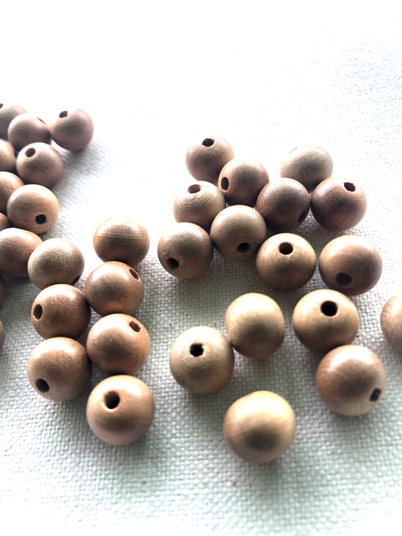 ウッドビーズ（wooden beads）　桜の木　8mm　20pcs 3枚目の画像