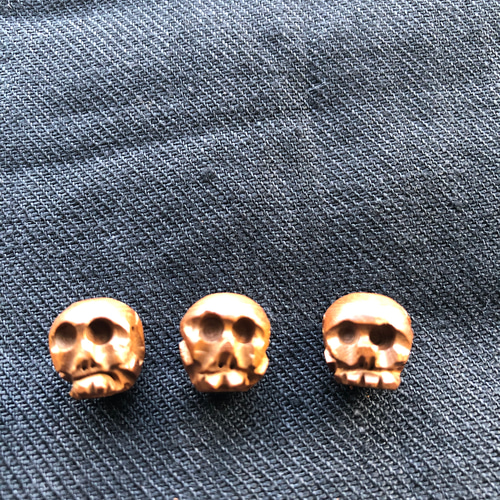 □ハロウィン！骸骨（スカル）ビーズ 柘製 10.5×9.5mm 4pcs 木材・板