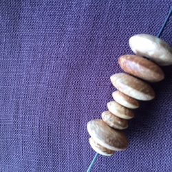ウッドビーズ（wooden beads）栂（トガ）3.5＊8.5mm　10pcs 4枚目の画像