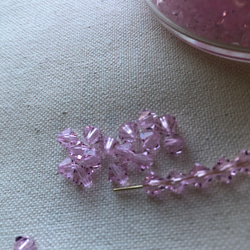 ＊カットチェコガラスビーズ（grass beads）5㎜　100pcs　ピンク（pink sapphire) 3枚目の画像