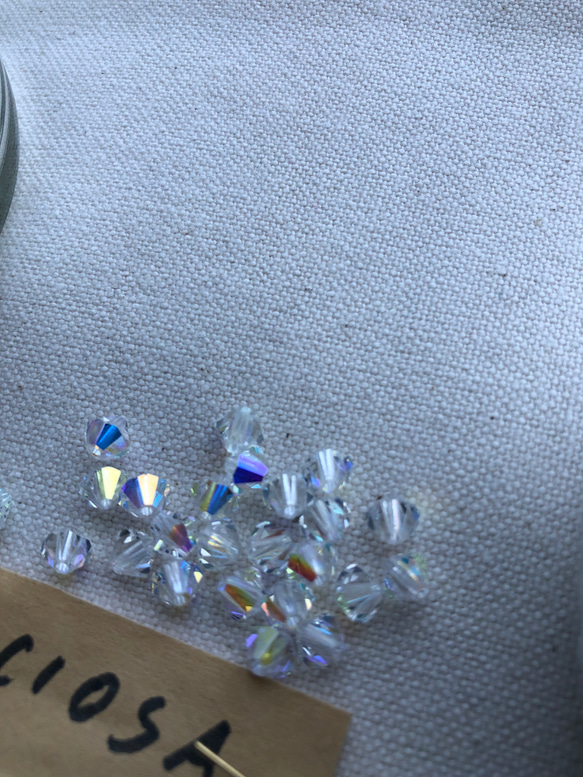 ＊カットガラスビーズ（grass beads）5㎜　50pcs クリスタル（crystal AB) 2枚目の画像