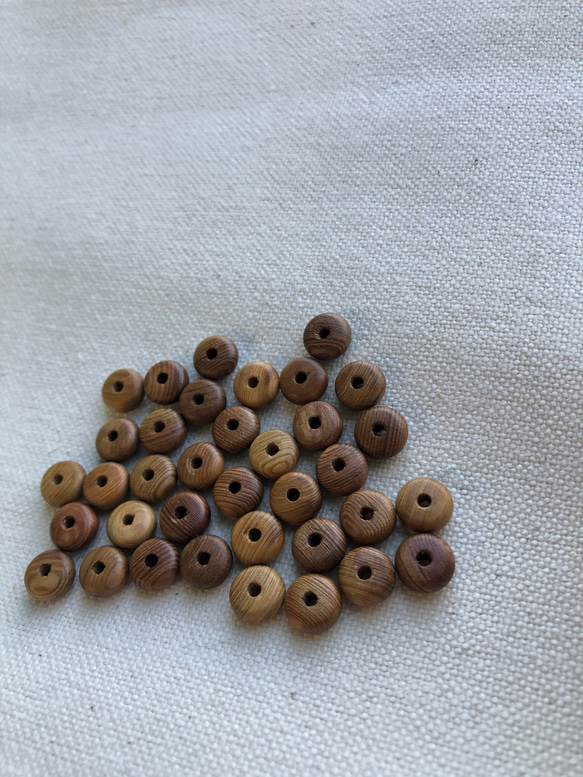 ウッドビーズ（wooden beads）杉　3＊6.6mm　20pcs 1枚目の画像