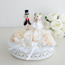 ウェディングベアと白いお花　リングピロー　プリザーブドフラワー　ウェディング　ご結婚祝い　 3枚目の画像