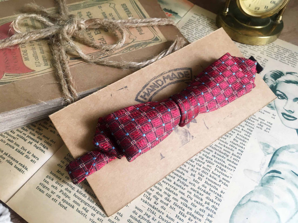 papa's bow tie-Vintage tie remark bow tie-red-slim 1枚目の画像