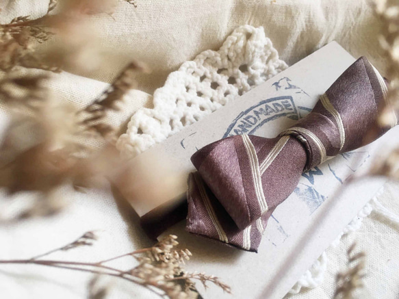 タイ蝶ネクタイの再編パパの弓Tie-アンティーク手作り布の花 - ブラウンオスロ - 狭いバージョン 3枚目の画像