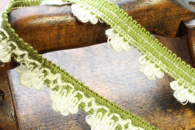 フランスアンティーク 手刺繍ガロン こわ