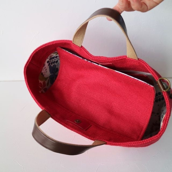 赤いスペイン製リネン　持ち手レザートートバッグ　 6枚目の画像