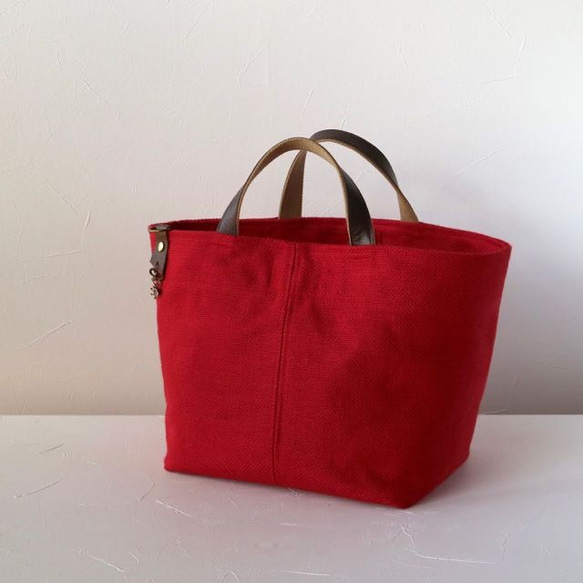 赤いスペイン製リネン　持ち手レザートートバッグ　 5枚目の画像
