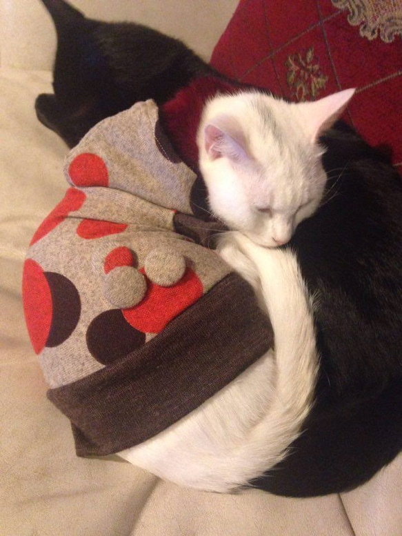 古着リメイクワンピース猫柄セーター 古着リメイクワンピース猫柄セーター