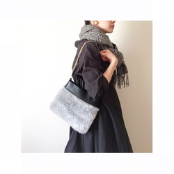【受注生産】3way eco fur × eco leather minibag（ライトグレー） 1枚目の画像
