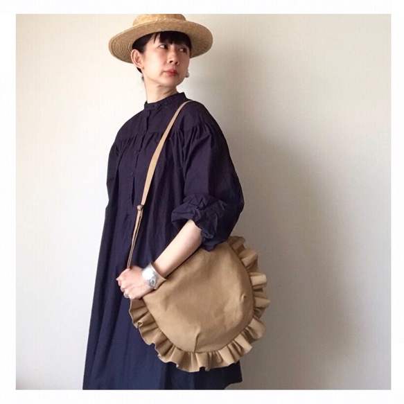 【受注生産】 frill shoulder bag （camel） 8枚目の画像