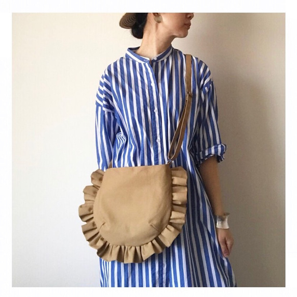 【受注生産】 frill shoulder bag （camel） 3枚目の画像