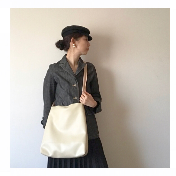 【sold out】《3way》ribbon tote bag （eco-leather écru） 4枚目の画像