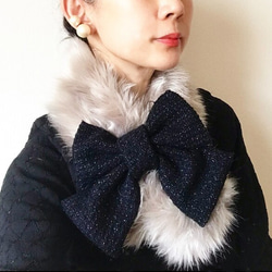 【sold out】《2way》ecofur ribbon muffler（グレージュ×ブラック） 1枚目の画像