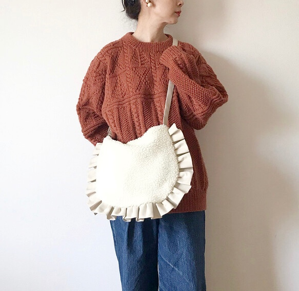 【受注生産】 Boa frill shoulder bag （white×ivory） 4枚目の画像