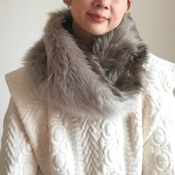 【sold out】ecofur snood（グレージュ×カーキ） 2枚目の画像