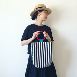 【受注生産】laminate round bag （monotone stripe） 2枚目の画像