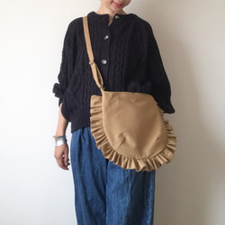 【受注生産】frill shoulder bag （camel） 1枚目の画像