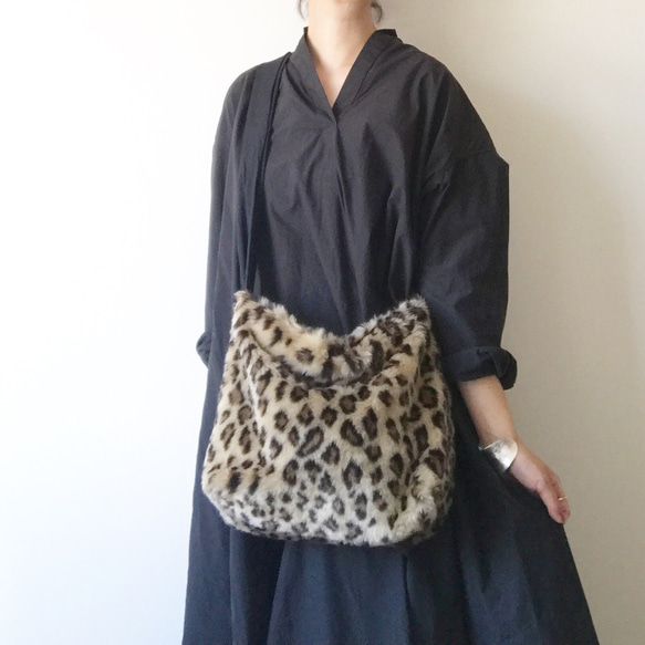 3way eco fur ribbon tote bag（レオパード） 4枚目の画像