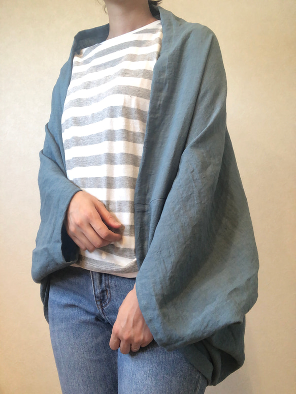 受注製作 国産リネンのサッと羽織れるたっぽりカーディガン ブルーグリーン 1枚目の画像