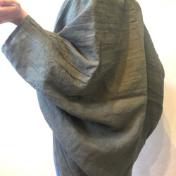 受注製作 国産リネンのサッと羽織れるたっぽりカーディガン カーキ 3枚目の画像